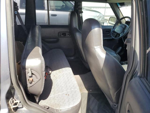 Photo 11 from auction – 2001 JEEP CHEROKEE S with VIN 1J4FT48S51L616530