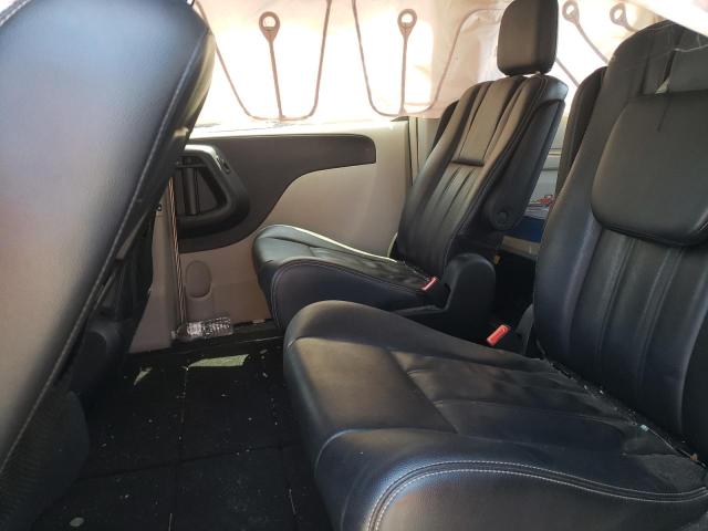 Photo 10 from auction – 2014 CHRYSLER TOWN & COU with VIN 2C4RC1BG4ER448351