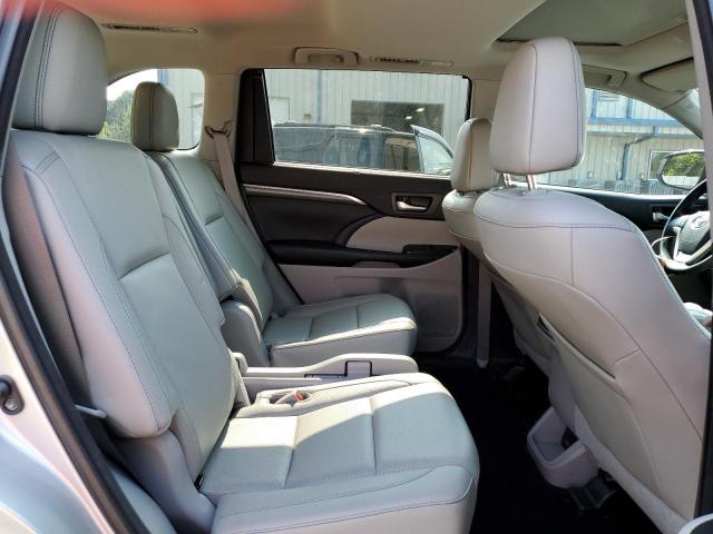 Photo 11 from auction – 2017 TOYOTA HIGHLANDER with VIN 5TDYZRFH7HS227298