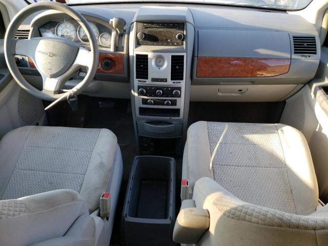 Photo 8 from auction – 2009 CHRYSLER TOWN & COU with VIN 2A8HR44E39R562220