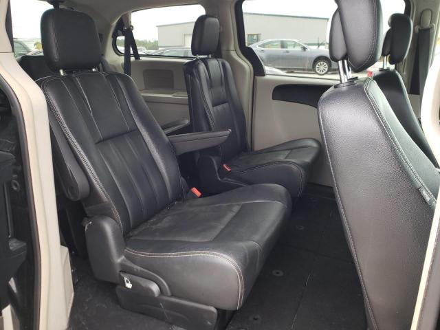Photo 11 from auction – 2016 CHRYSLER TOWN & COU with VIN 2C4RC1BG2GR186431