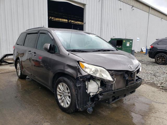 Photo 4 from auction – 2013 TOYOTA SIENNA XLE with VIN 5TDYK3DC2DS289310