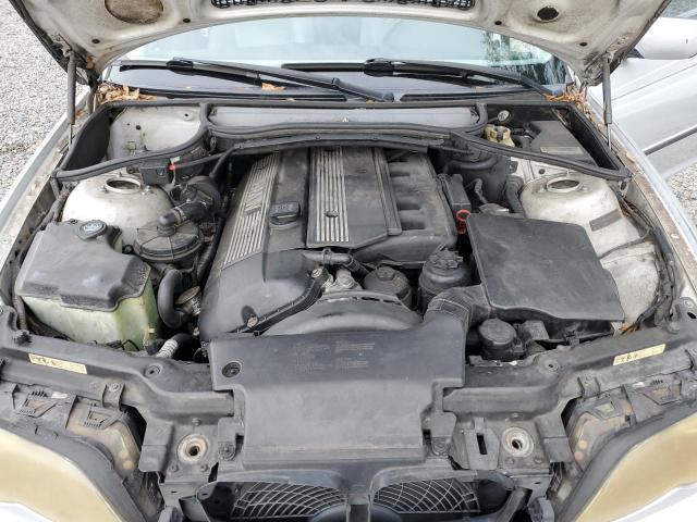Photo 11 from auction – 2005 BMW 325 I with VIN WBAEV33465KW20402