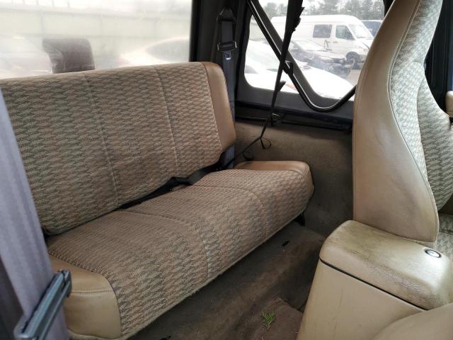 Photo 10 from auction – 2000 JEEP WRANGLER / with VIN 1J4FA49S4YP780746