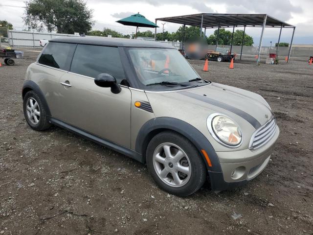 Photo 4 from auction – 2009 MINI COOPER with VIN WMWMF335X9TT69272