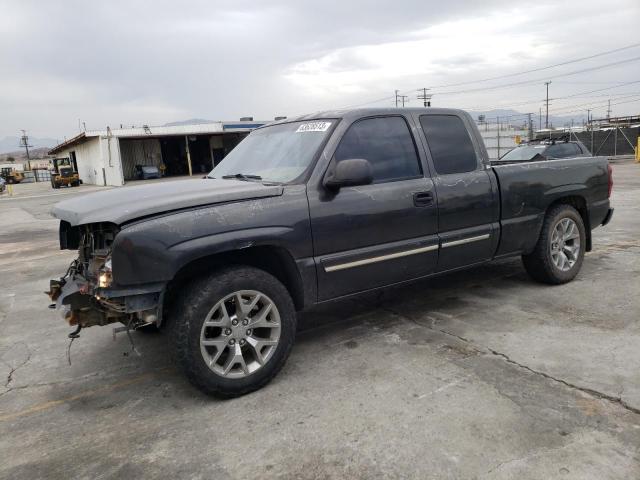 CHEVROLET SILVERADO 2004 with VIN 2GCEC19T041328982 - Photo from auction