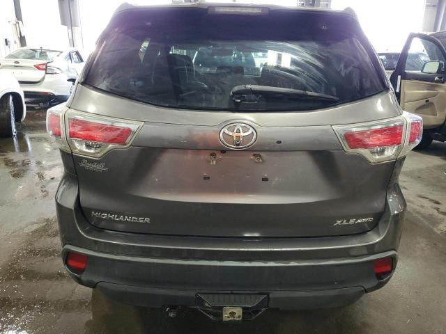 Photo 6 from auction – 2016 TOYOTA HIGHLANDER with VIN 5TDJKRFHXGS296913