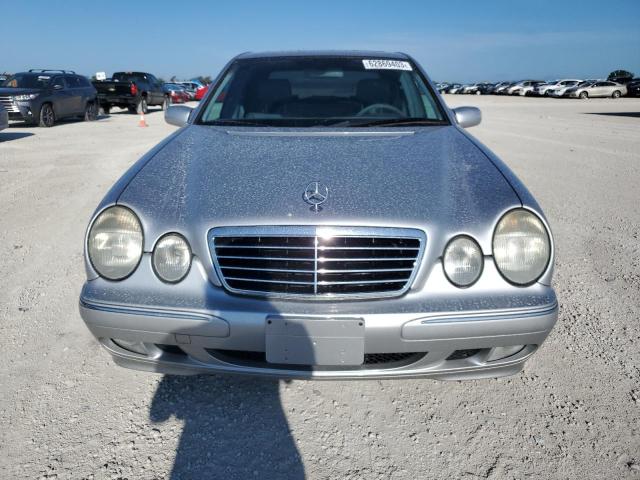 Photo 5 from auction – 2001 MERCEDES-BENZ E 430 with VIN WDBJF83J41X056200
