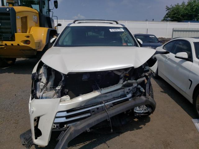 Photo 5 from auction – 2017 TOYOTA HIGHLANDER with VIN 5TDDZRFH5HS376985