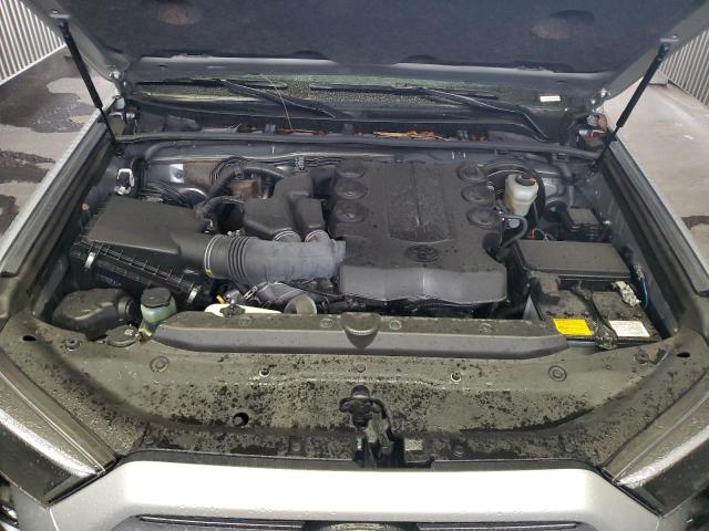 Photo 12 from auction – 2022 TOYOTA 4RUNNER SR with VIN JTEEU5JR1N5262152