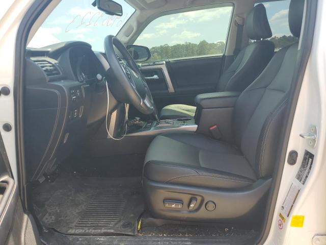 Photo 7 from auction – 2018 TOYOTA 4RUNNER SR with VIN JTEBU5JR4J5604562