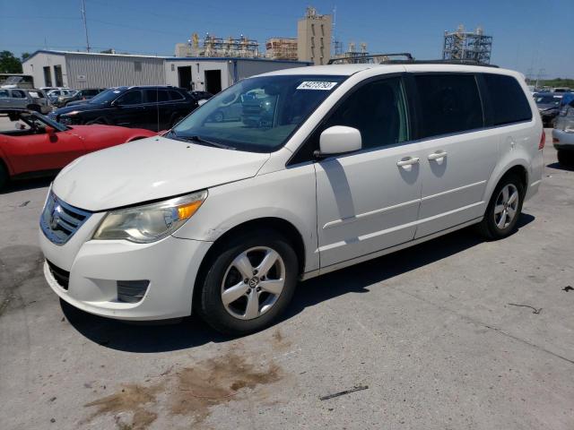 VOLKSWAGEN ROUTAN SE 2011 with VIN 2V4RW3DG5BR641898 - Photo from auction
