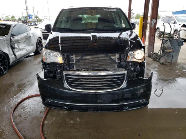 Photo 5 from auction – 2016 CHRYSLER TOWN & COU with VIN 2C4RC1BGXGR148574