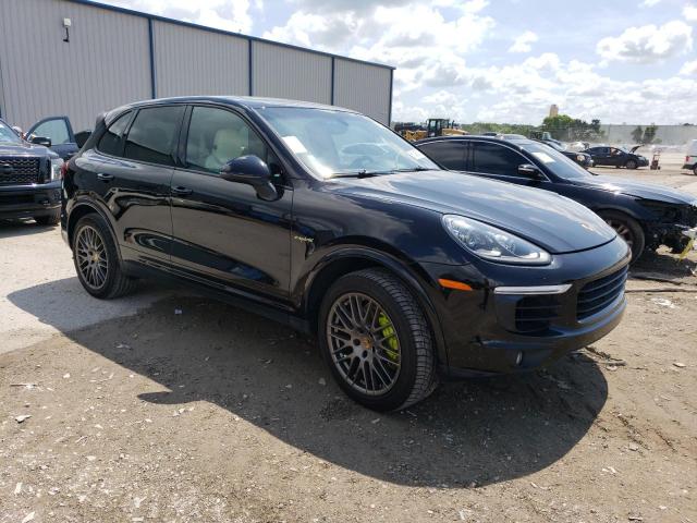 Photo 4 from auction – 2017 PORSCHE CAYENNE SE with VIN WP1AE2A25HLA69163