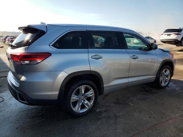Photo 3 from auction – 2018 TOYOTA HIGHLANDER with VIN 5TDDZRFH5JS801207