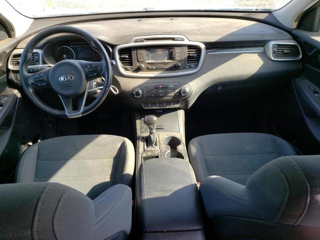 Photo 8 from auction – 2016 KIA SORENTO LX with VIN 5XYPG4A35GG063349