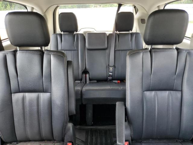 Photo 10 from auction – 2016 CHRYSLER TOWN & COU with VIN 2C4RC1BG2GR214759