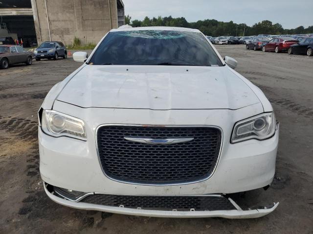Photo 5 from auction – 2017 CHRYSLER 300 LIMITE with VIN 2C3CCAAGXHH538562