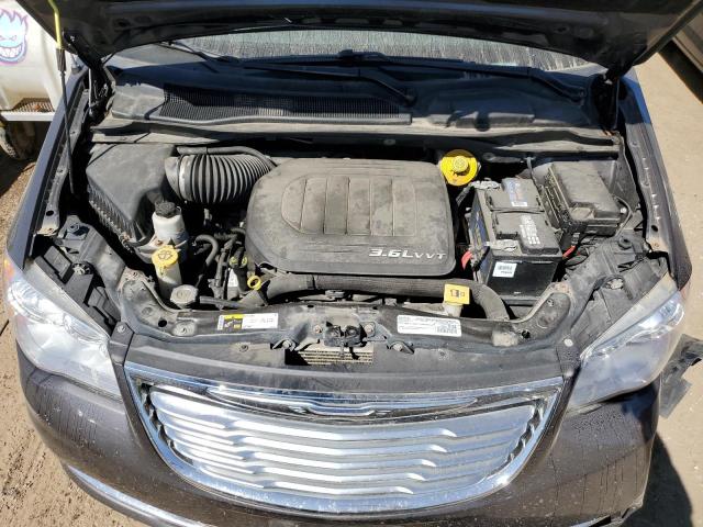 Photo 11 from auction – 2015 CHRYSLER TOWN & COU with VIN 2C4RC1AG4FR727611
