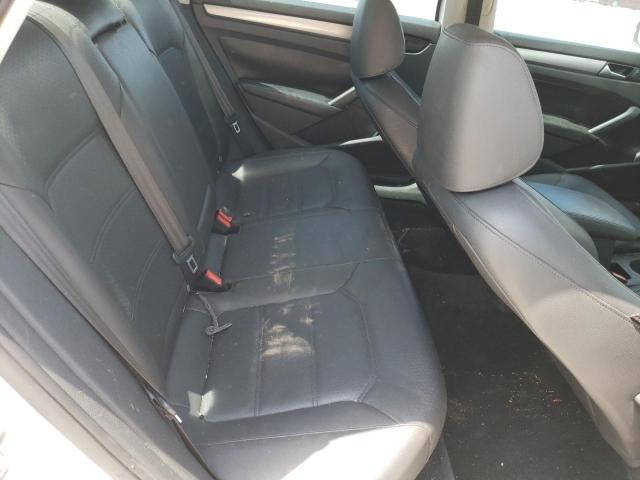 Photo 10 from auction – 2015 VOLKSWAGEN PASSAT S with VIN 1VWAT7A37FC109976