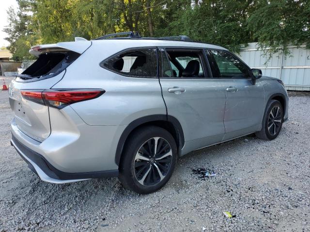 Photo 3 from auction – 2022 TOYOTA HIGHLANDER with VIN 5TDJZRBH4NS212678
