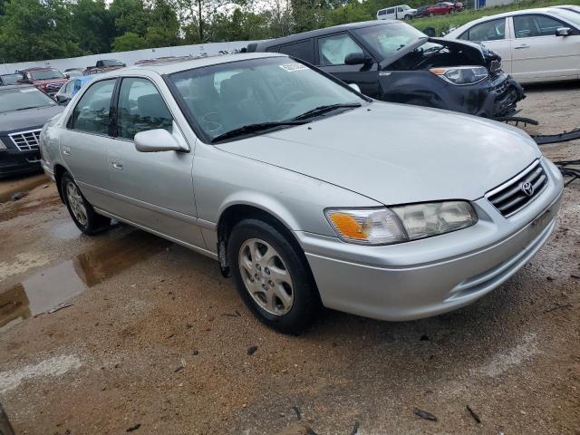 Photo 4 from auction – 2000 TOYOTA CAMRY CE with VIN JT2BG22K5Y0518852