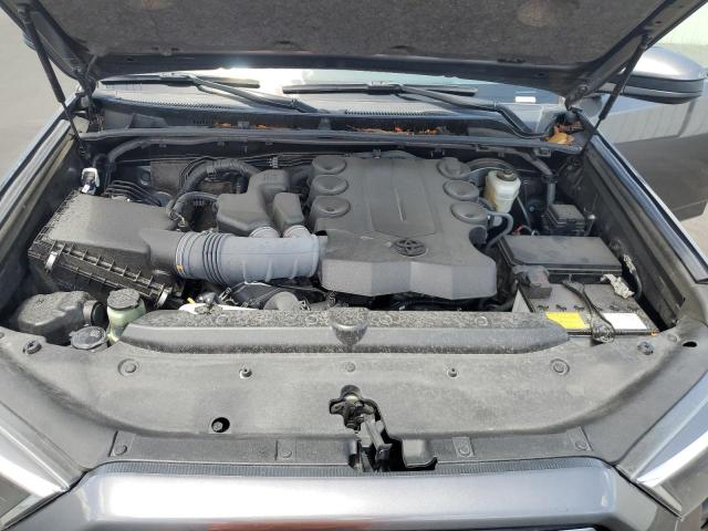 Photo 11 from auction – 2022 TOYOTA 4RUNNER SR with VIN JTEEU5JR0N5261350