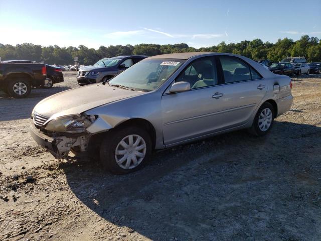 TOYOTA CAMRY LE 2005 with VIN 4T1BE32K55U521771 - Photo from auction