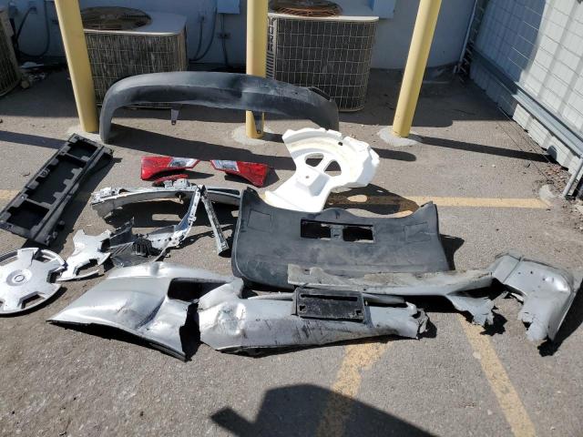 Photo 13 from auction – 2014 TOYOTA RAV4 XLE with VIN JTMWFREV5EJ007500