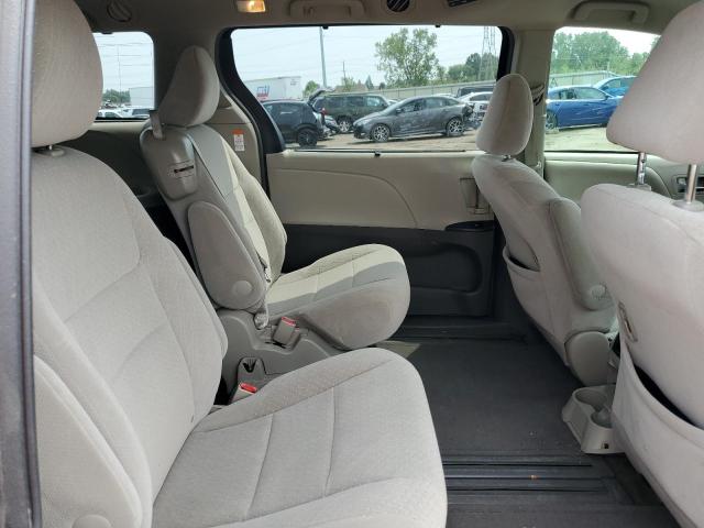 Photo 10 from auction – 2017 TOYOTA SIENNA LE with VIN 5TDKZ3DC4HS766696