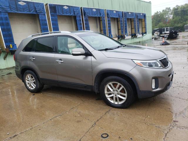 Photo 4 from auction – 2015 KIA SORENTO LX with VIN 5XYKT3A60FG643567