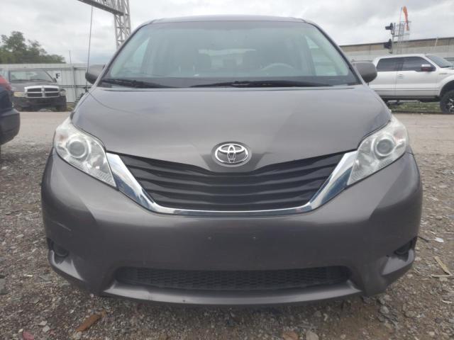 Photo 5 from auction – 2013 TOYOTA SIENNA LE with VIN 5TDKK3DC1DS309519