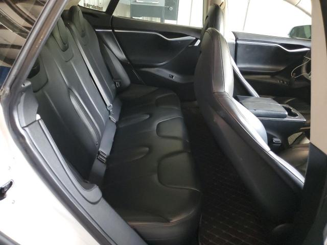Снимка 10 от търг – 2014 TESLA MODEL S с VIN 5YJSA1H14EFP38272