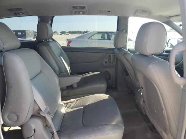 Photo 11 from auction – 2006 TOYOTA SIENNA XLE with VIN 5TDZA22C76S500038