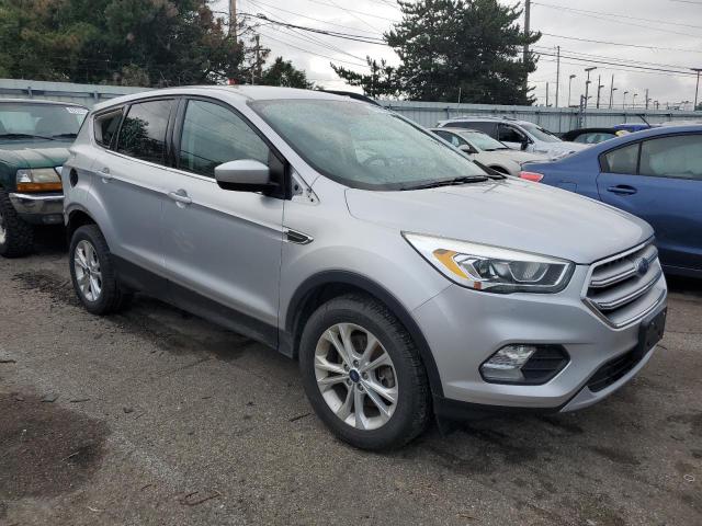 Photo 4 from auction – 2017 FORD ESCAPE SE with VIN 1FMCU9G94HUB90685