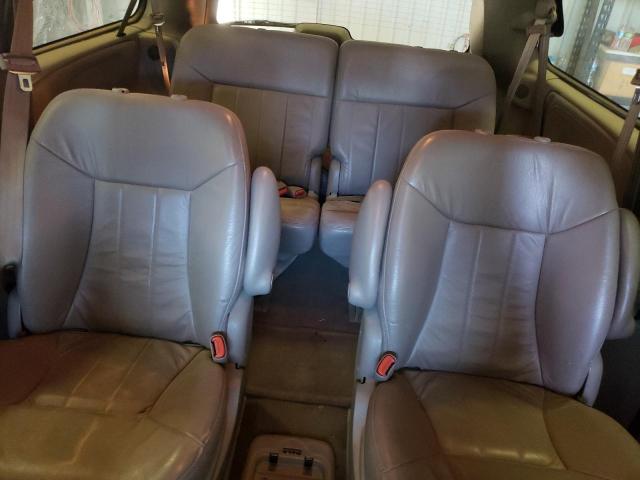 Photo 10 from auction – 2002 CHRYSLER TOWN & COU with VIN 2C8GP74LX2R724857