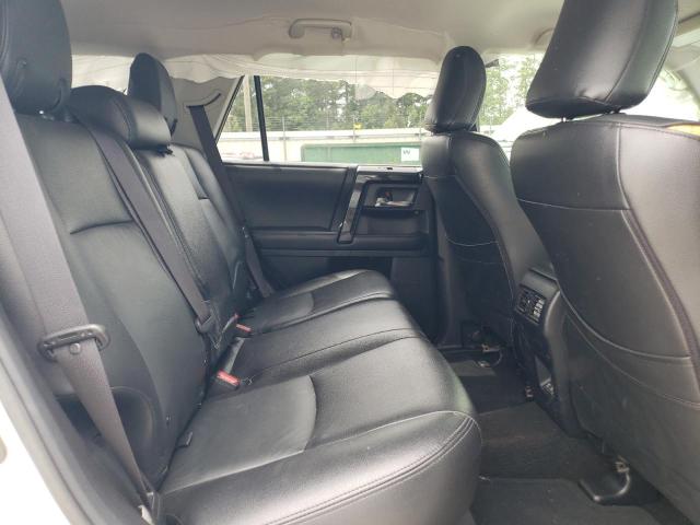Photo 11 from auction – 2020 TOYOTA 4RUNNER SR with VIN JTEBU5JRXL5747308