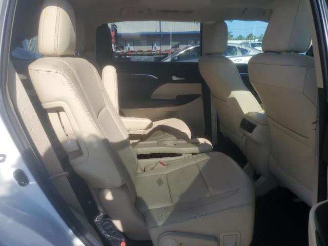 Photo 11 from auction – 2014 TOYOTA HIGHLANDER with VIN 5TDYKRFH6ES029182