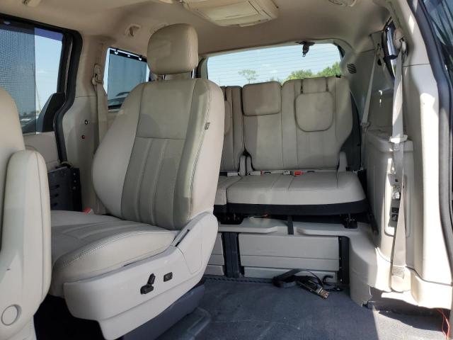 Photo 10 from auction – 2016 CHRYSLER TOWN & COU with VIN 2C4RC1CG8GR269229