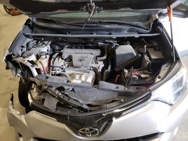Photo 11 from auction – 2018 TOYOTA RAV4 LE with VIN 2T3BFREV6JW699549