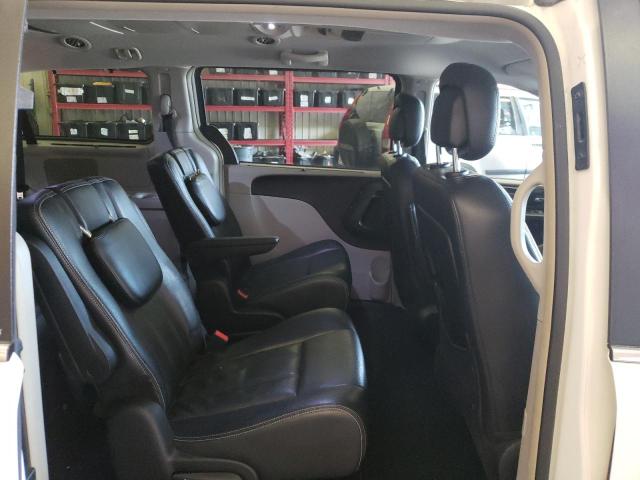Photo 11 from auction – 2012 CHRYSLER TOWN & COU with VIN 2C4RC1CG2CR415912