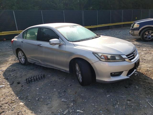 Photo 4 from auction – 2015 HONDA ACCORD EXL with VIN 1HGCR2F83FA161796