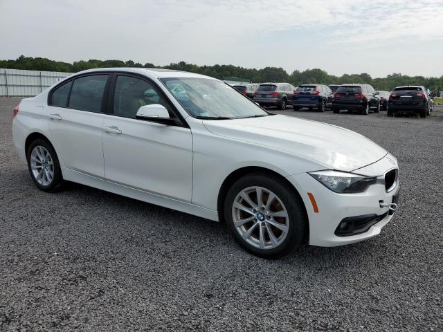 Photo 4 from auction – 2017 BMW 320 XI with VIN WBA8E5G33HNU45331
