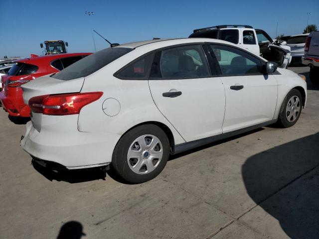 Photo 3 from auction – 2015 FORD FOCUS S with VIN 1FADP3E24FL375296