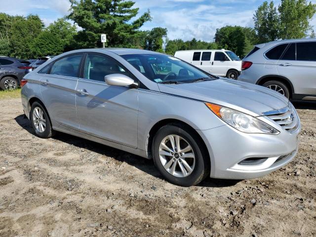 Photo 4 from auction – 2011 HYUNDAI SONATA with VIN 5NPEB4AC4BH167550
