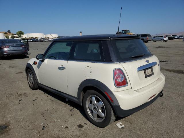 Photo 2 from auction – 2011 MINI COOPER with VIN WMWSU3C58BT096903