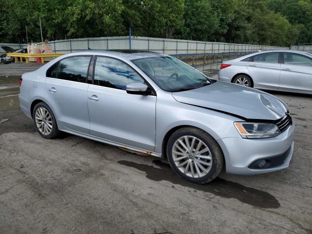Photo 4 from auction – 2011 VOLKSWAGEN JETTA SEL with VIN 3VWLZ7AJ1BM307757