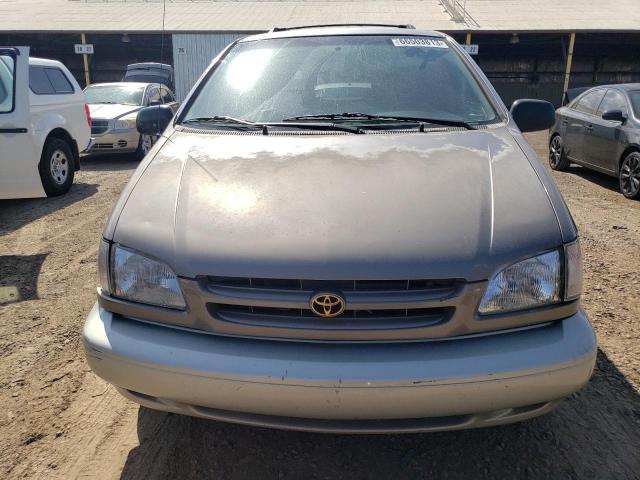 Photo 5 from auction – 1998 TOYOTA SIENNA with VIN 4T3ZF13C7WU037455