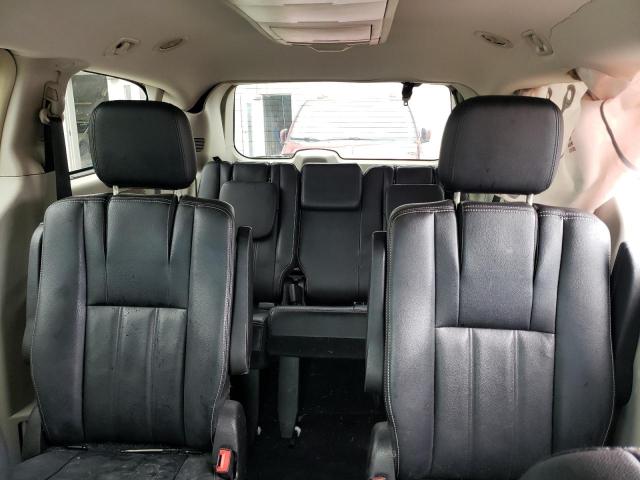 Photo 10 from auction – 2016 CHRYSLER TOWN & COU with VIN 2C4RC1BG8GR282189