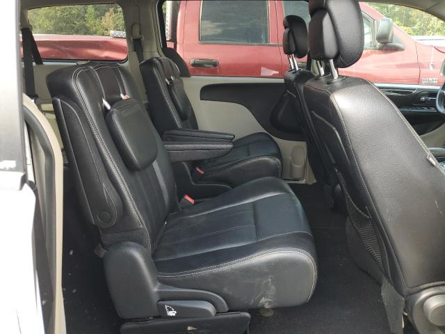 Photo 11 from auction – 2014 CHRYSLER TOWN & COU with VIN 2C4RC1BG3ER217005